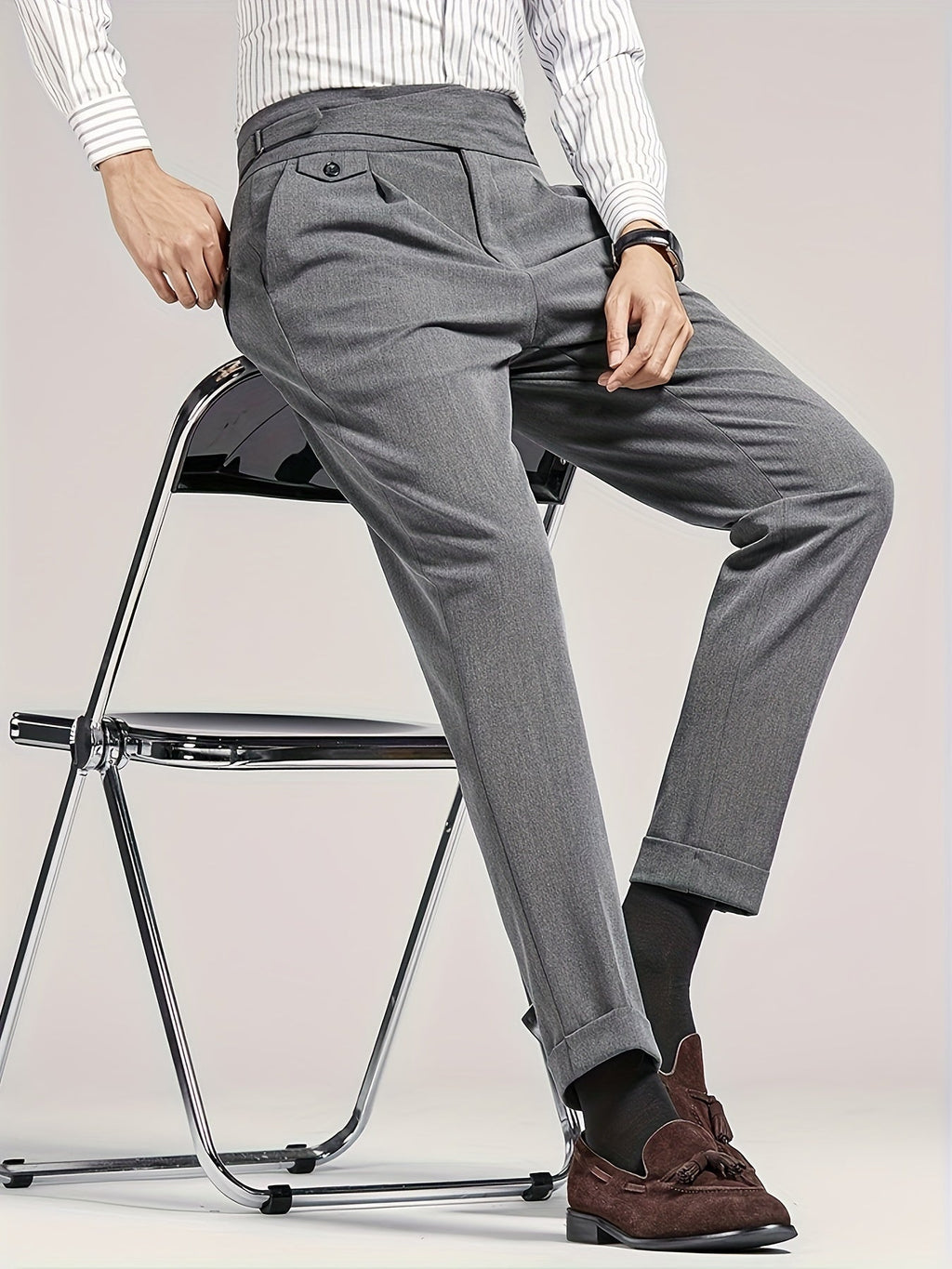 Men's grey tailored pleated high-waist trousers, pocket detail