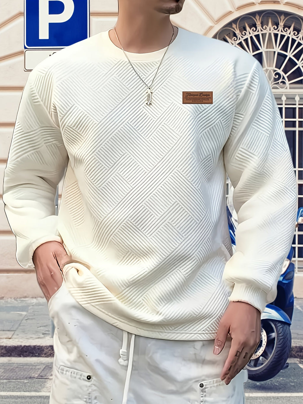 Men's textured crew neck sweatshirt with a relaxed everyday fit