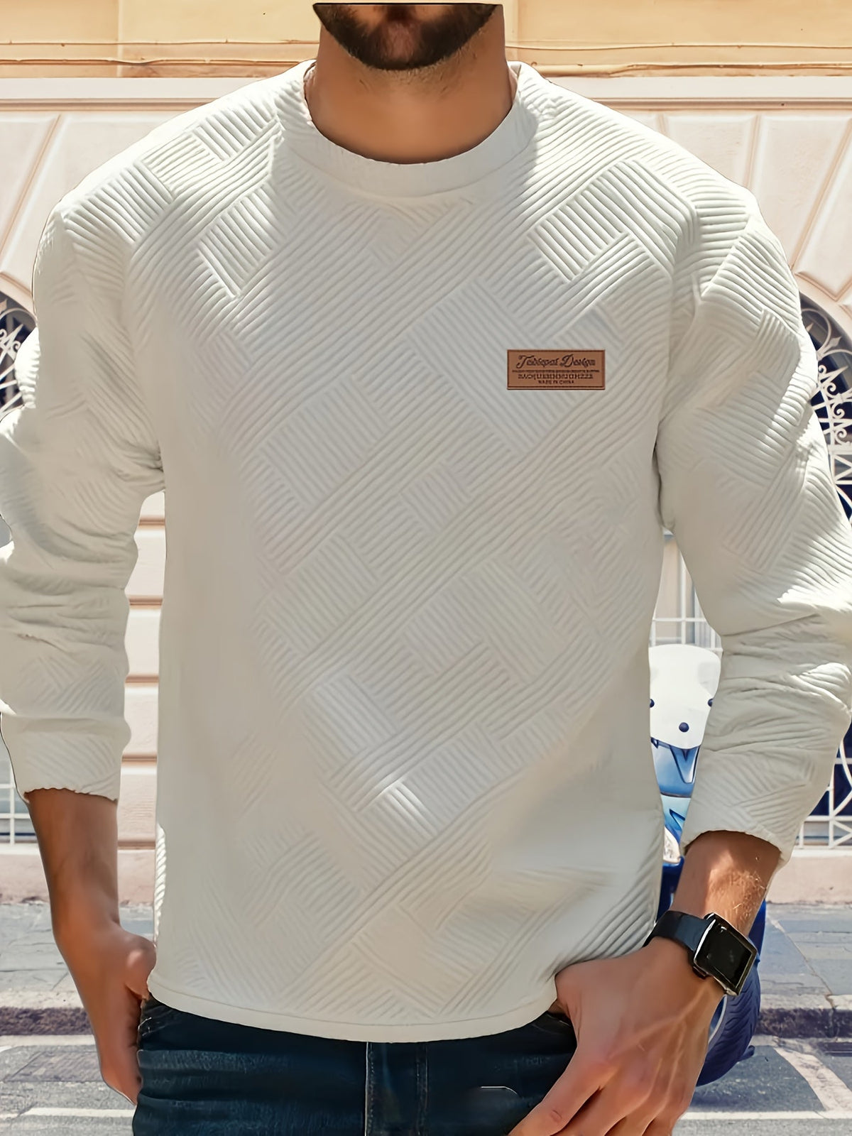 Men's textured crew neck sweatshirt with a relaxed everyday fit