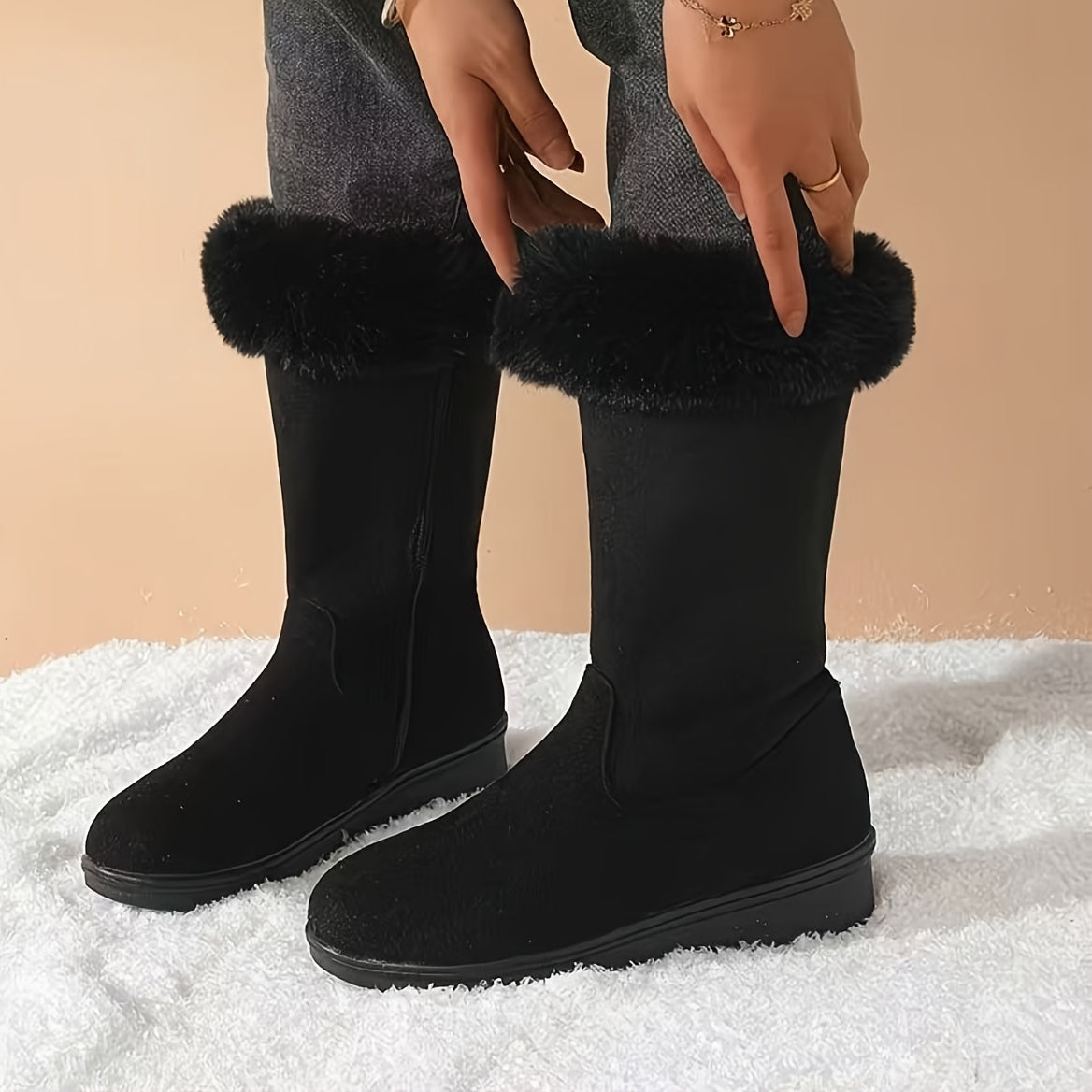 Women's cuffed slip-on winter boots with anti-slip sole